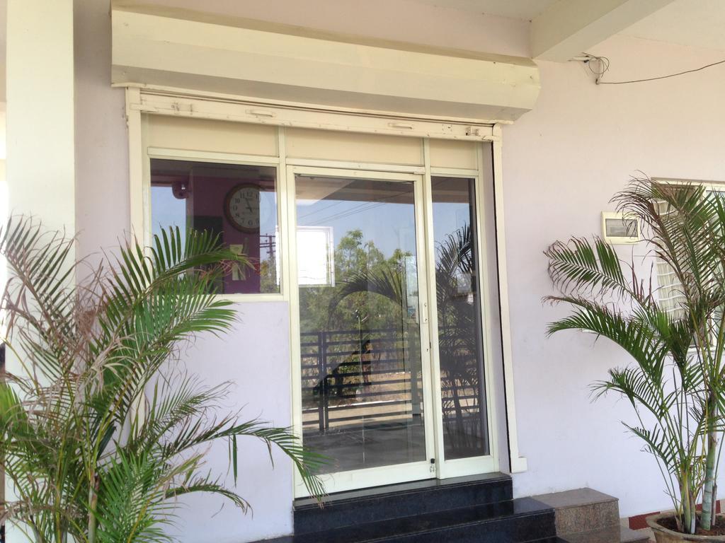 Oyo 4355 Goodland Inn Chennai Dış mekan fotoğraf